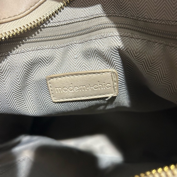 Modern + Chic vegan leather backpack - Picture 5 of 6